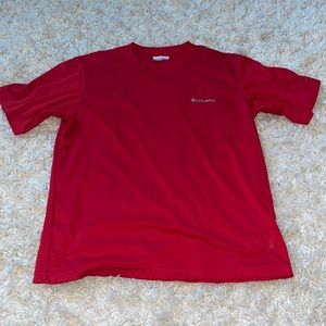 Men’s red Columbia short sleeve t-shirt, size:medium